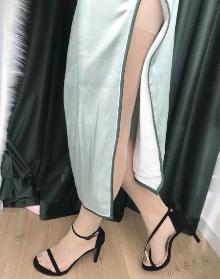 白莲花度假村第一季