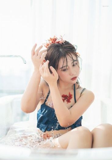 女大学生沙龙2