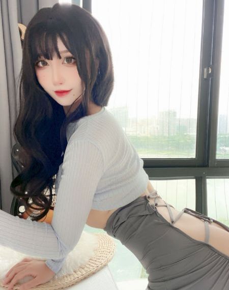 年轻的小姨在线播放
